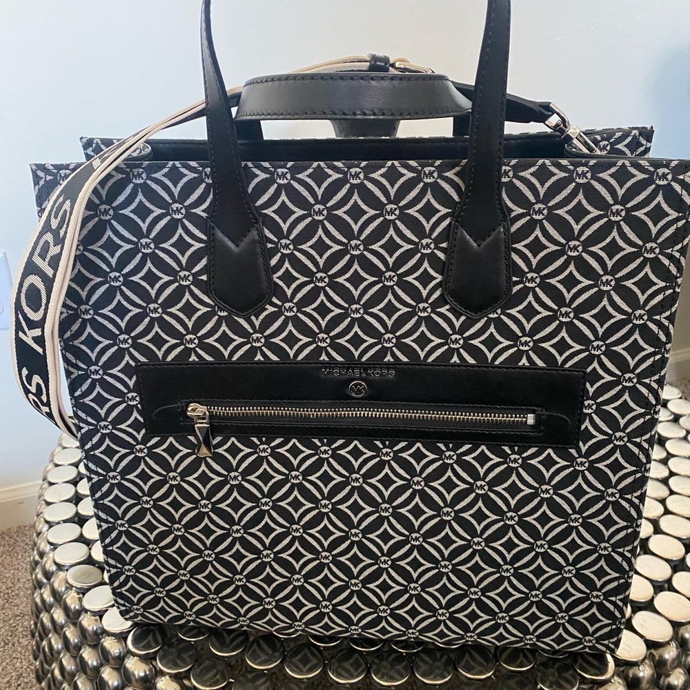 Michael Kors Kempner
